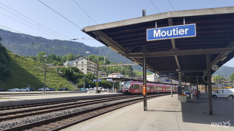 Les travaux vont bon train à la gare de Moutier. (Photo : archives)