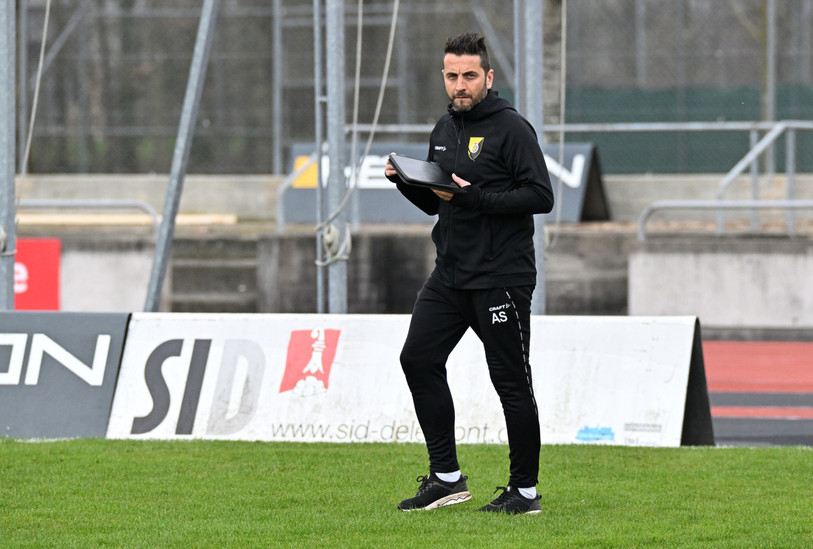 Anthony Sirufo a prolongé son contrat d'entraîneur des SR Delémont. (photo : archives Georges Henz)