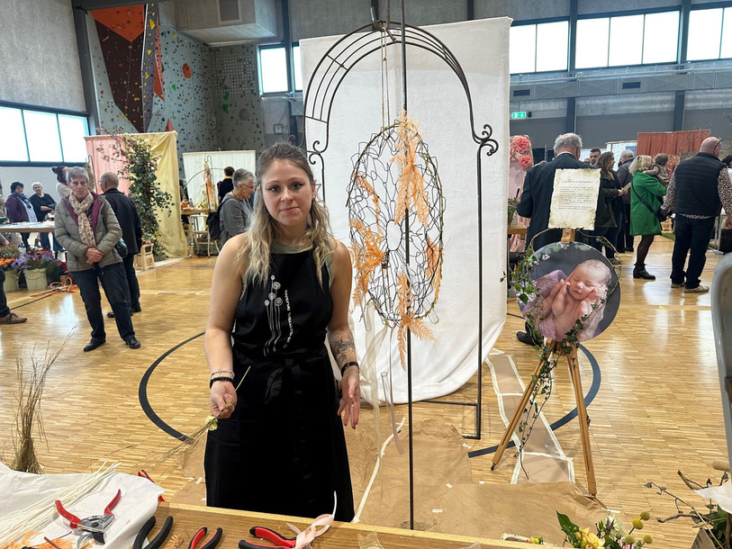 Julie Oriet est au travail pour le décor d'espace. Photo : Julie Oriet