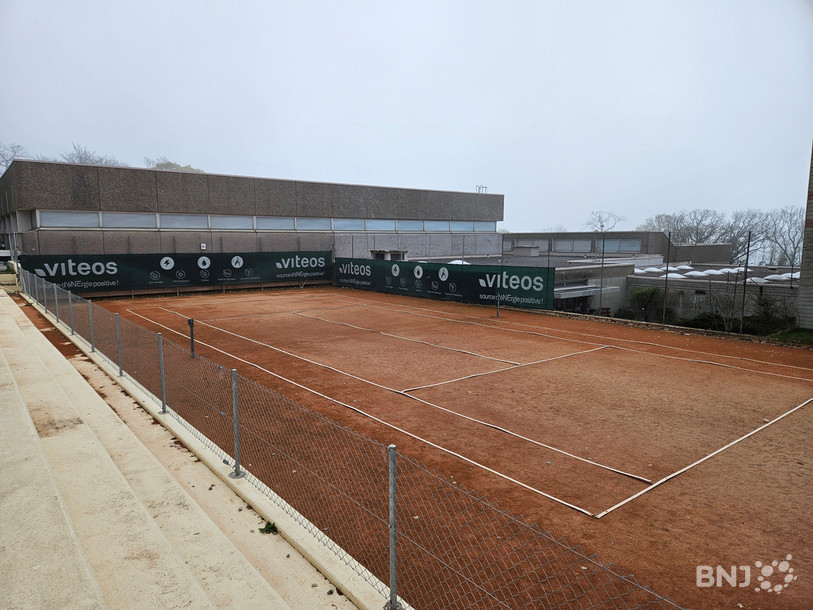 C'est ce court de tennis au Mail qui sera détruit pour laisser place à trois terrains de Padel tennis.