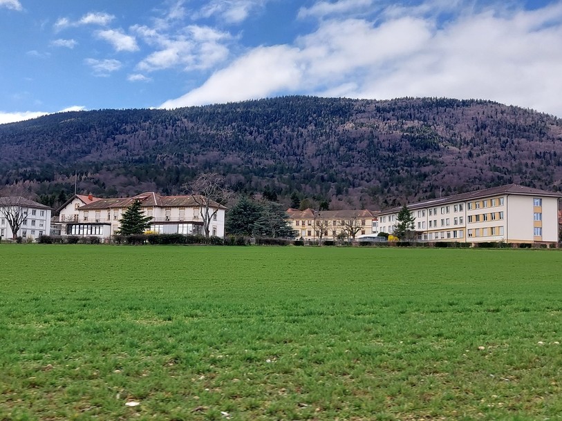 Le Centre fédéral pour requérants d'asile à Boudry a encore fait parler de lui mardi au Grand Conseil neuchâtelois.