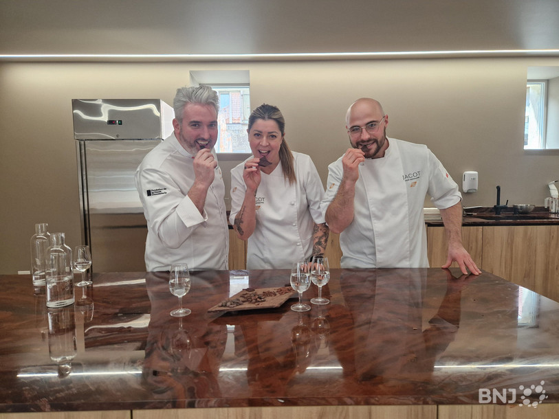 Edouard Morand, Marie Machado et Jules Waridel, à l'espace Jacot à Môtiers.