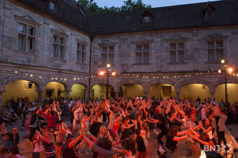 Le bal Pernette aura lieu le 12 avril à la Sociét’halle de Moutier dans le cadre du festival « Les Petites Oreilles ». (Photo : Yves Petit)