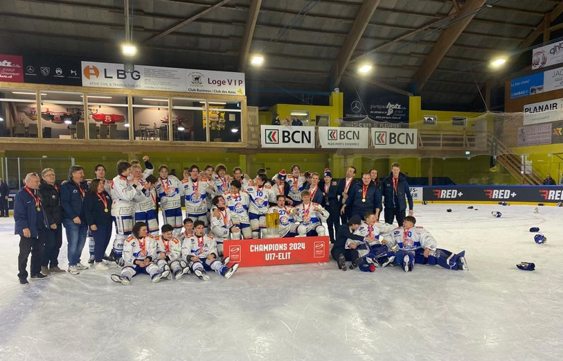 Les hockeyeurs zurichois de moins de 17 ans ont été titrés cette année à Fleurier.