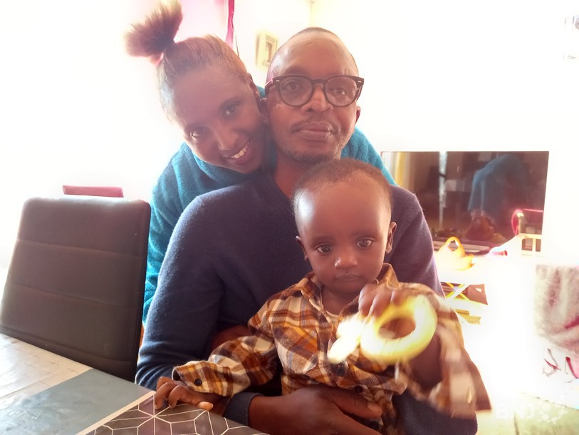 Révérien Rurangwa avec sa femme et son fils