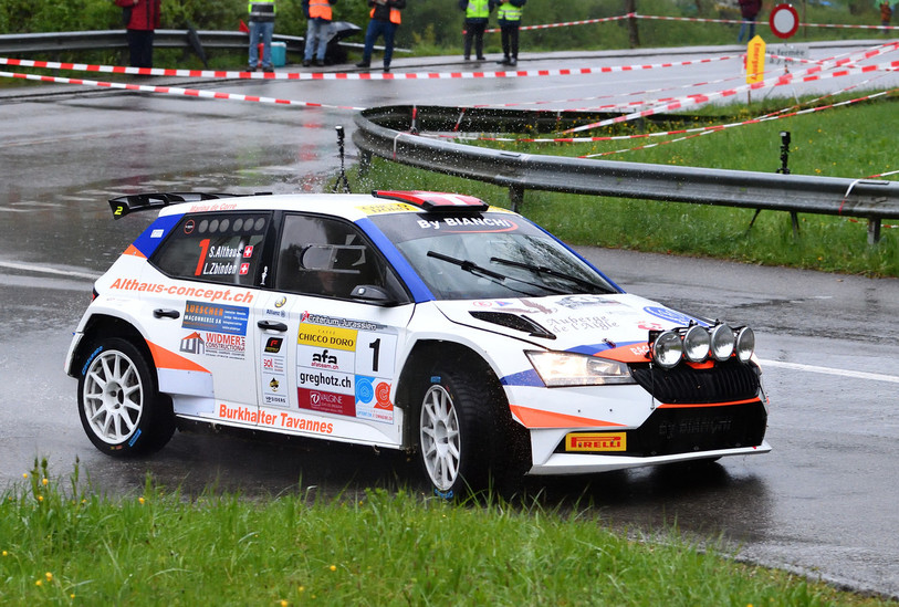 Sacha Althaus a fait honneur à son numéro 1 ce vendredi soir sur les routes du Critérium jurassien (photo : Georges Henz).