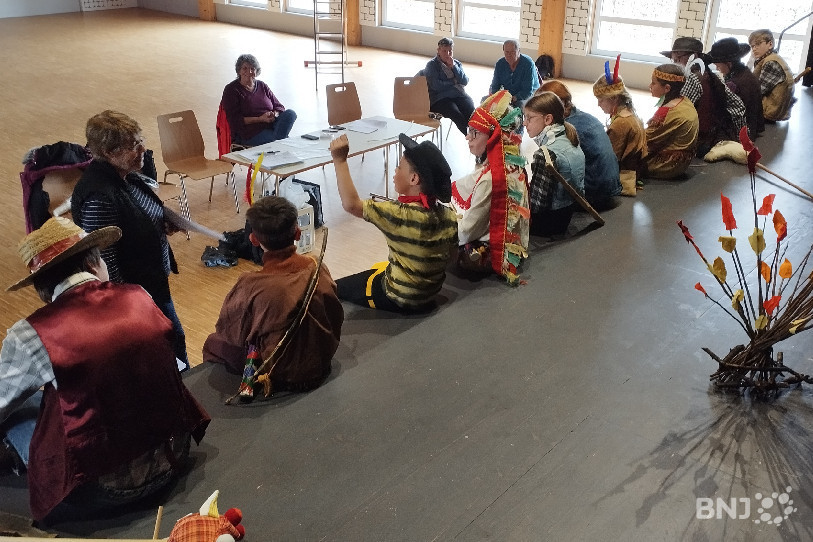 Les onze apprentis patoisants et acteurs seront devant le public vendredi et samedi à 20h et puis dimanche à 14h30.
