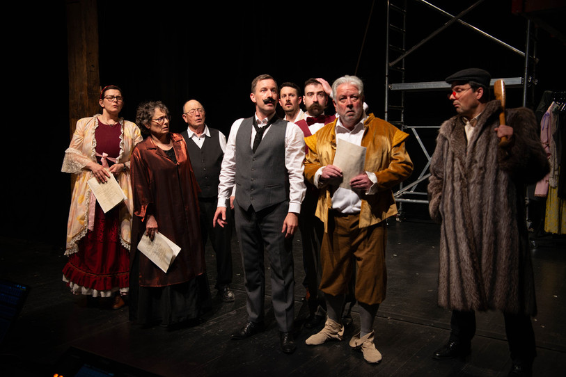 Edmond raconte la création rocambolesque du plus grand triomphe du théâtre français : « Cyrano de Bergerac ». Photo : Théâtre des Mascarons