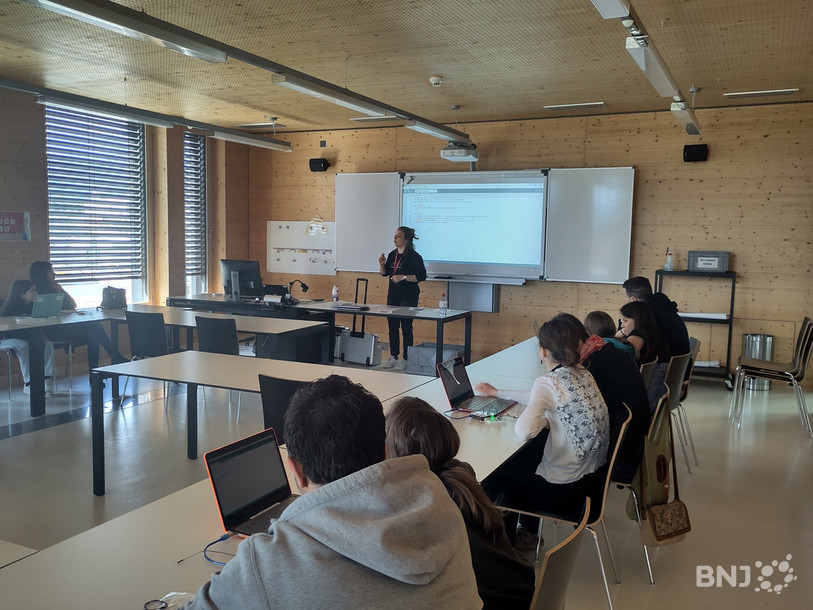Les jeunes filles et leurs parents ont pu assister à un certain nombre d’ateliers en rapport avec la programmation ce samedi à Delémont.