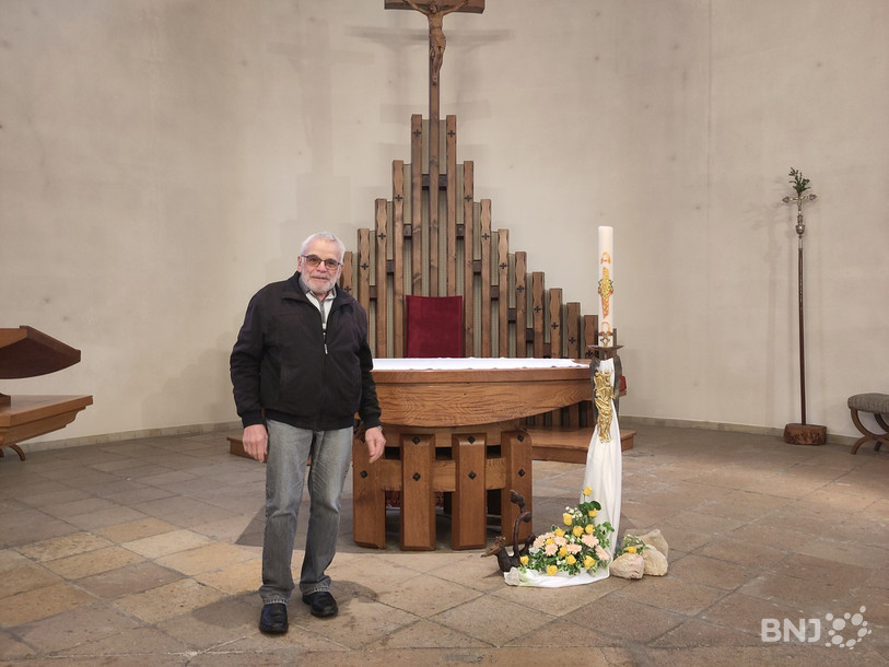 Germain Vuillaume, dans l'église de Rocourt dont il s'occupe tous les jours.