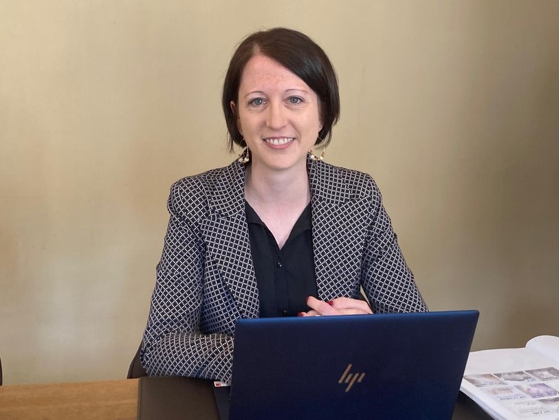 La conseillère d'Etat neuchâteloise Crystel Graf au moment de présenter les comptes 2023.