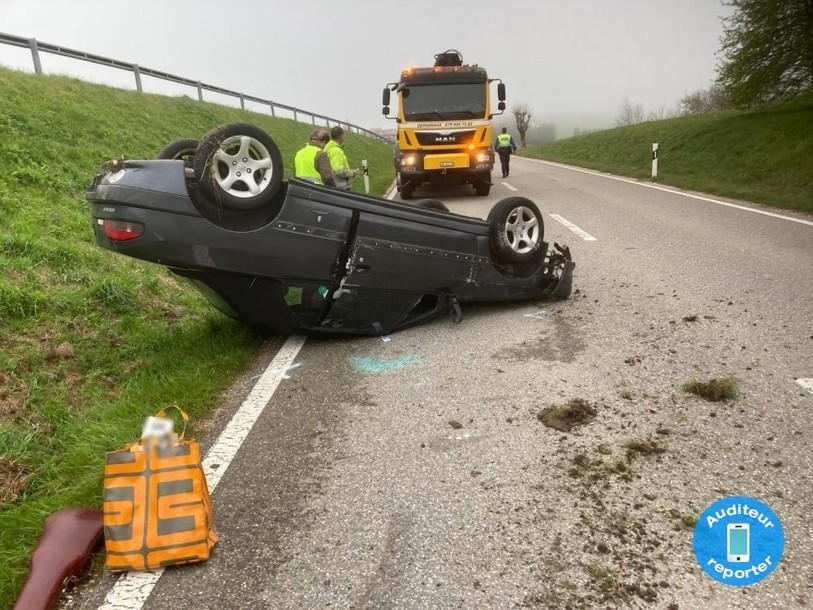 Un accident de la route a perturbé le trafic à Montfaucon ce jeudi. (Photo : auditeur reporter).
