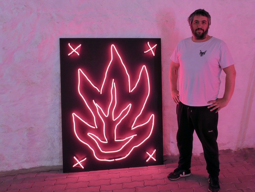 L'artiste jurassien Augustin Rebetez présente sa  nouvelle exposition « Le feu intérieur » à l'Espace Courant d'art à Chevenez.