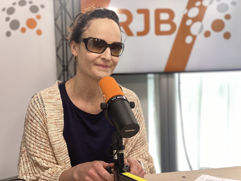Léonie Adrover distille ses précieux conseils dans les trois radios de l’Arc jurassien.
