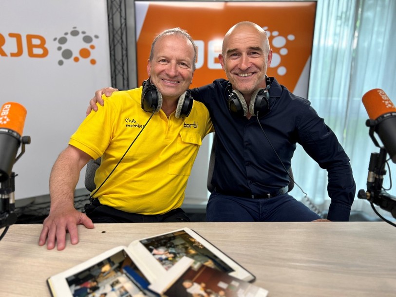Flavio Torti (à gauche) et Alain Rohrbach parlent de leurs souvenirs au micro de RJB.