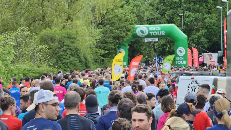 Le couloir du départ était surpeuplé avant que les coureurs ne se soient élancés sur la quatrième étape du BCN Tour. 
