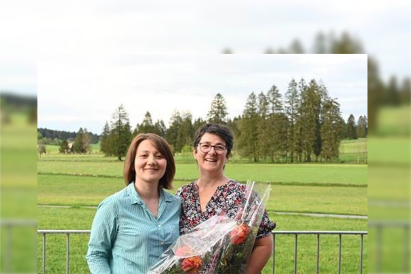 Marina Markovic (ici à gauche) et Fabienne Trouillat (à droite) reprennent la présidence du Zonta Club Delémont. (Photo : Zonta Club Delémont).