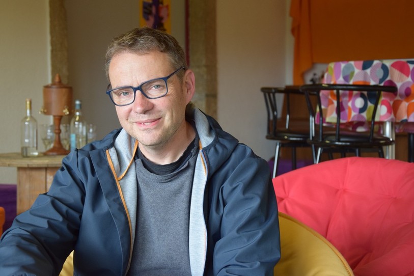 Oliver Heger, un des deux programmateurs du Corbak, se réjouit de proposer une offre élargie au Off, principalement pour les plus jeunes.