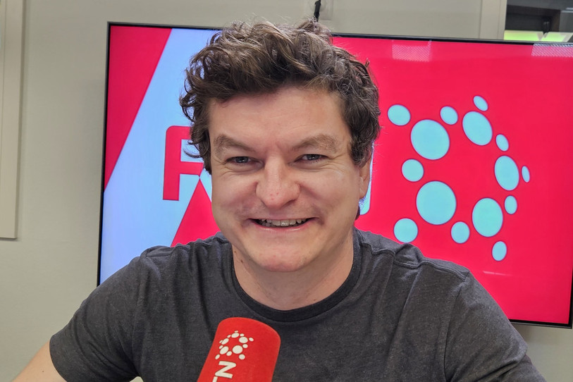 Lord Betterave, tout sourire, pour sa dernière apparition de la saison dans La Matinale.