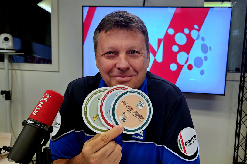 Daniel Favre (responsable de la prévention de la criminalité à la Police neuchâteloise) dans les studios de La Matinale.