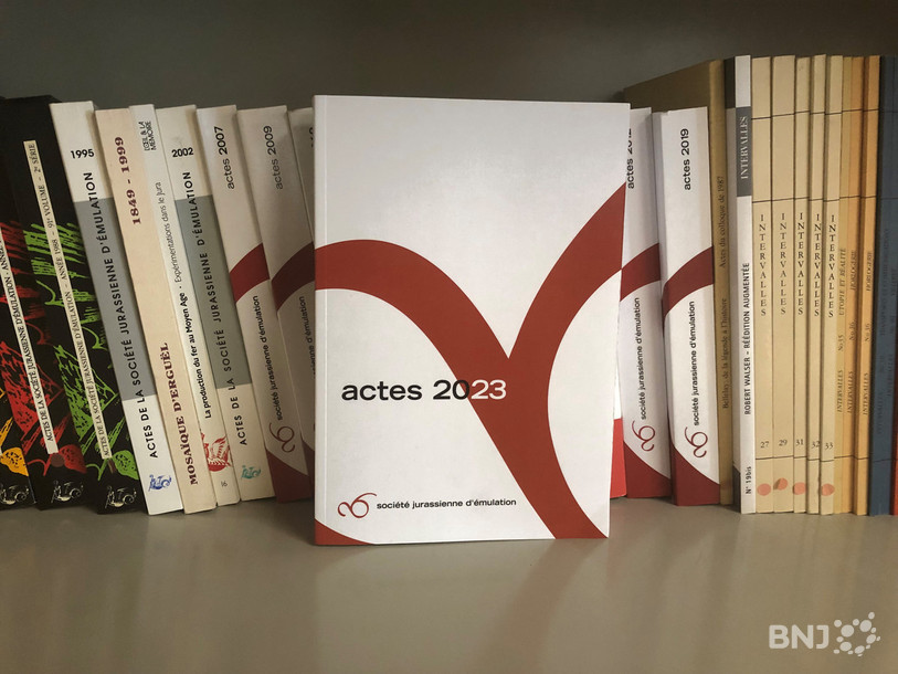 La Société jurassienne d'émulation, qui publie chaque année ses Actes, a tenu son assemblée générale à La Chaux-de-Fonds à l'occasion des 100 ans de la section locale.
