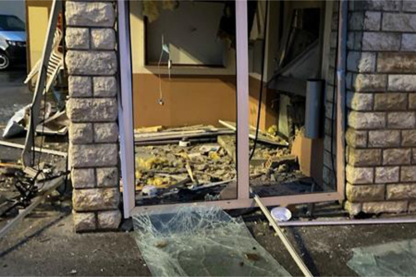 Un bancomat à La Brévine a été pris pour cible dans la nuit de dimanche à lundi. (Photo : Police neuchâteloise).