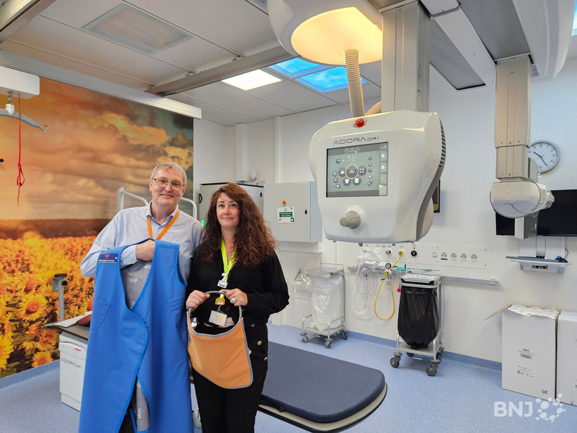 Stéphane Tual et Olivia Sandoz sont les responsables en radioprotection au Réseau hospitalier neuchâtelois (RHNe).