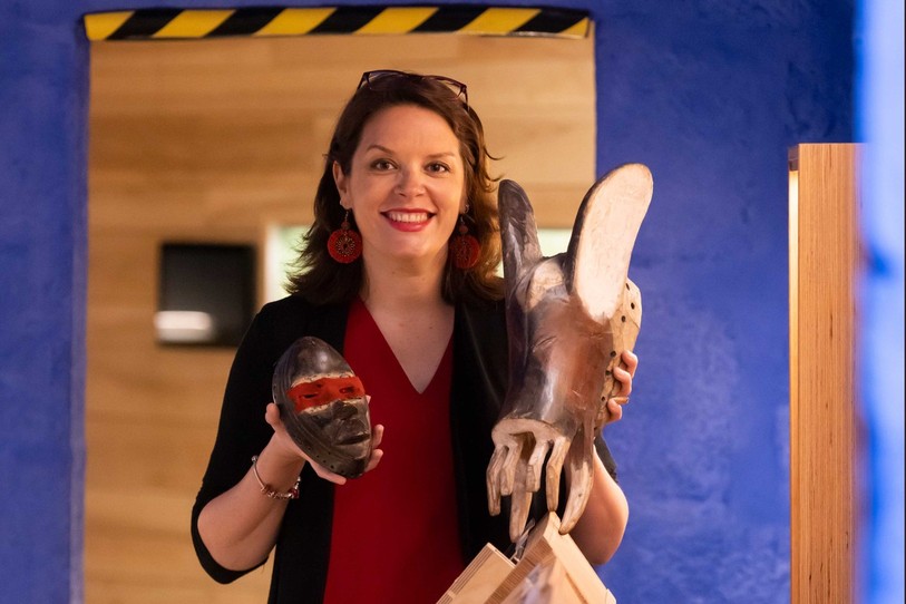 Aurélie Carré a déjà travaillé sur les collections éthiopiennes du Musée d'ethnographie de Neuchâtel, dont elle prendra la direction dès octobre. (Photo : Jean-Charles Sexe).