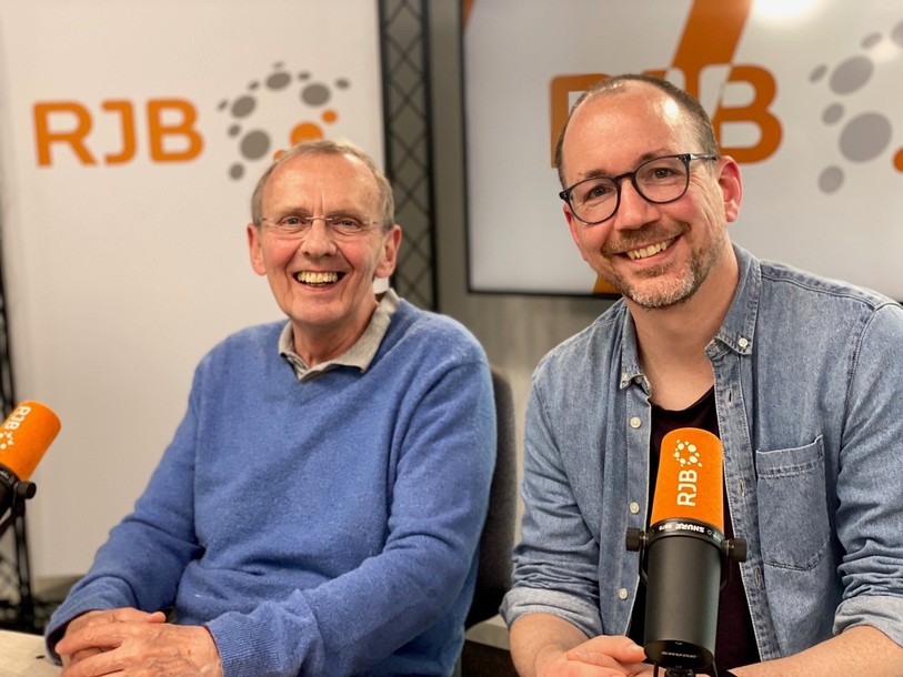 Philippe Perrenoud, ancien conseiller d’Etat, et le journaliste Thibaut Schaller, ancien de RJB et actuel producteur de Forum à la RTS.