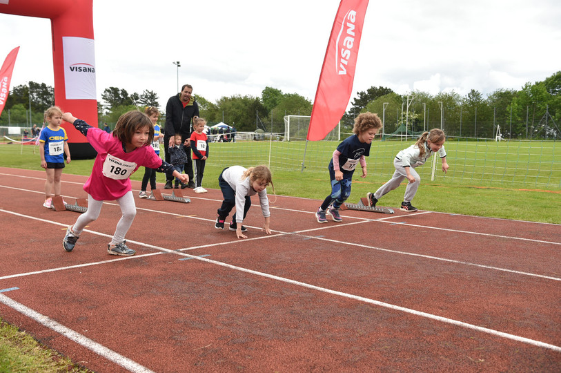 Sprinteuses en herbe en action ce samedi lors de la finale cantonale du Visana sprint. 