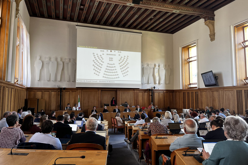 Les députés du Grand Conseil neuchâtelois se sont plongés durant plusieurs heures dans les comptes 2023 du Canton (photo : archives).