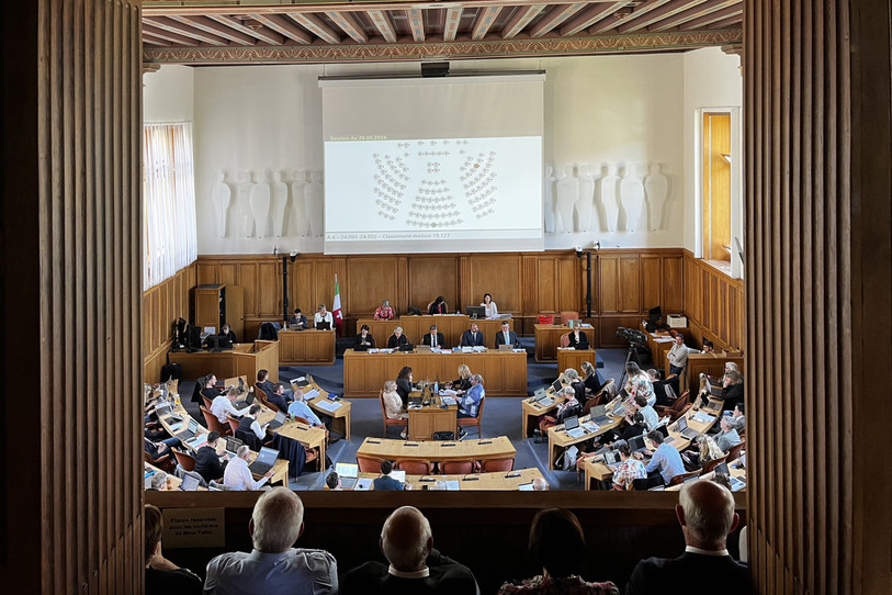 Les membres des exécutifs communaux ne peuvent plus siéger au Grand Conseil neuchâtelois depuis le début de la législature en 2021. (Photo : archives)