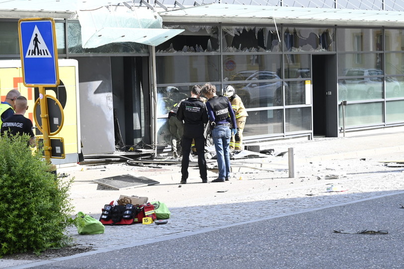 Un distributeur de billets au Locle a été attaqué dans la nuit de mercredi à jeudi. (Photo : Bertrand Pfaff).