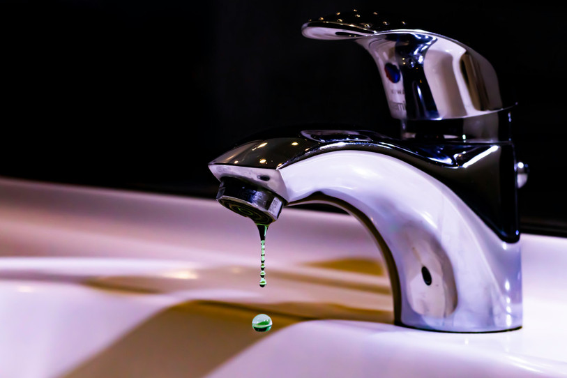 Les réseaux d'eau potable de Delémont et Develier pourraient se teinter de vert ou de rouge. (Photo : Illustration/libre de droits).