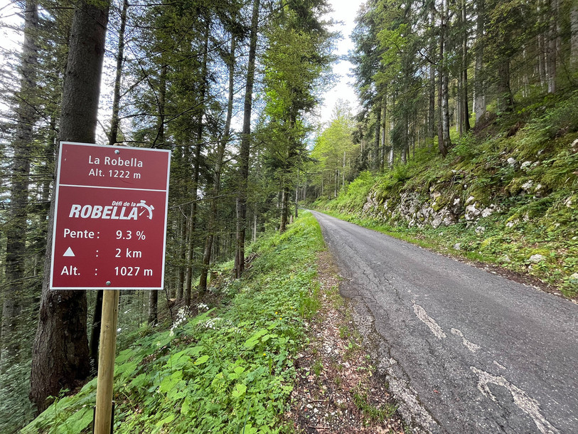 Les cyclistes vont transpirer à la Robella, jusqu'au 24 juillet (photo: Tourisme neuchâtelois).