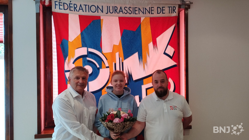 De gauche à droite : le président du comité d'organisation Charles Juillard, l'ambassadrice du 5e tir cantonal Audrey Gogniat et le président de la commission de tir Cyril Choulat.