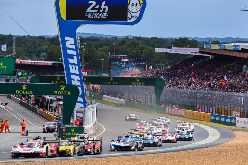 Les 24h du Mans ont pris leur envol samedi à 16h sur le circuit de la Sarthe (photo : Keystone/EPA/Christophe Petit Tesson).