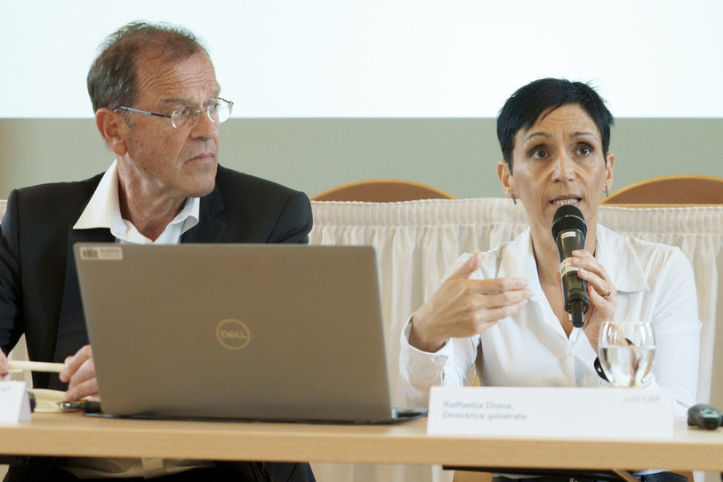 Jean-Pierre Brügger et Raffaella Diana ont répondu aux questions des médias lundi. (Photo : KEYSTONE/LAURENT MERLET) 
