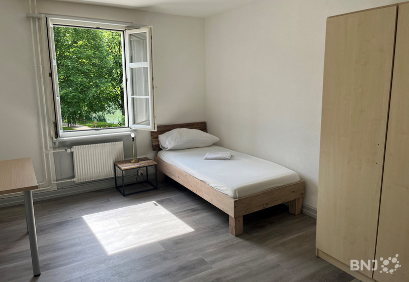 Une des chambres rénovées par la Résidence du Lac.