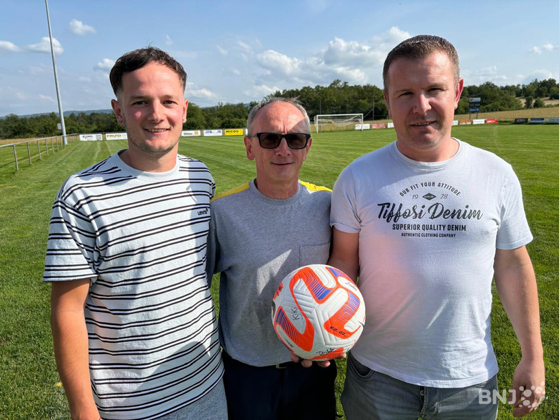 De gauche à droite : Maxime Vallat (joueur), Charles Vallat (president) et Christophe Schlüchter (entraîneur de la première équipe).