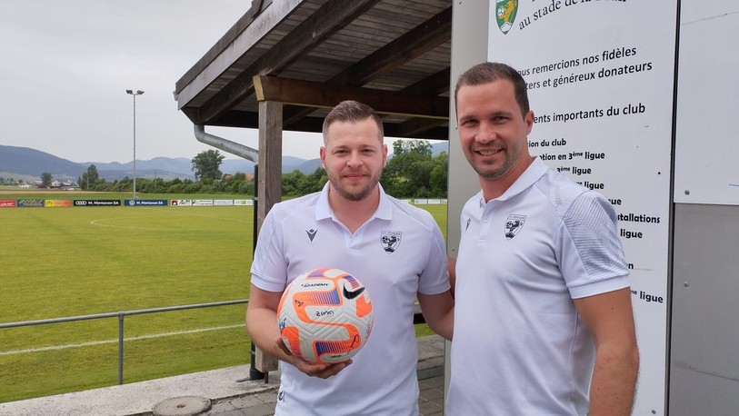 De gauche à droite : Johan Gunzinger (responsable technique) et Loïc Tschirren (coprésident du FC Develier).
