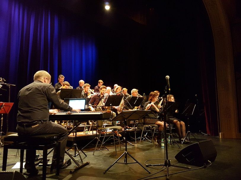 L'orchestre du bal de l'Inter a ressorti les plus beaux classiques des crooner et du jazz.
