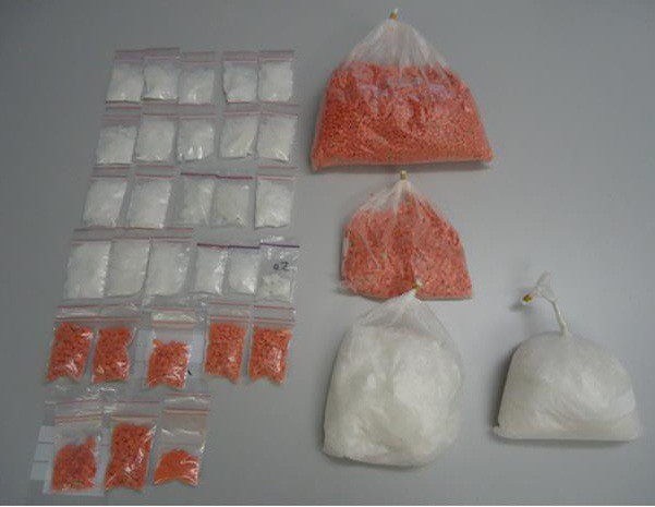 La valeur de vente des drogues saisie dépasse largement le million de francs, selon la police cantonale bernoise (ldd)