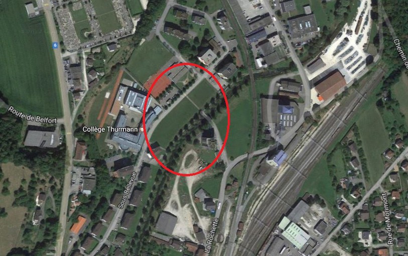 Une route pourrait relier Sous-Bellevue à La Rochette à Porrentruy (photo: www.google.ch/maps).