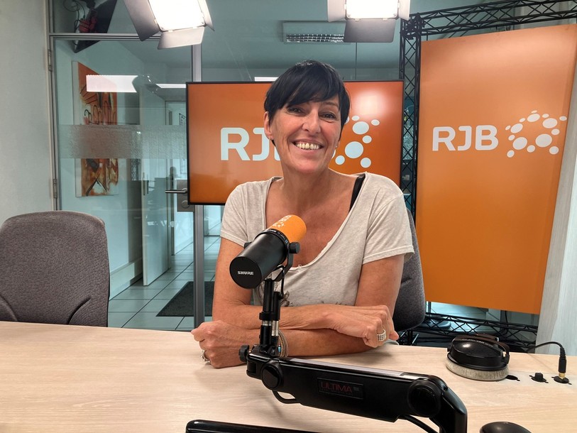 Sandra Gelin a animé une émission consacrée aux hits d’antan : Podium.