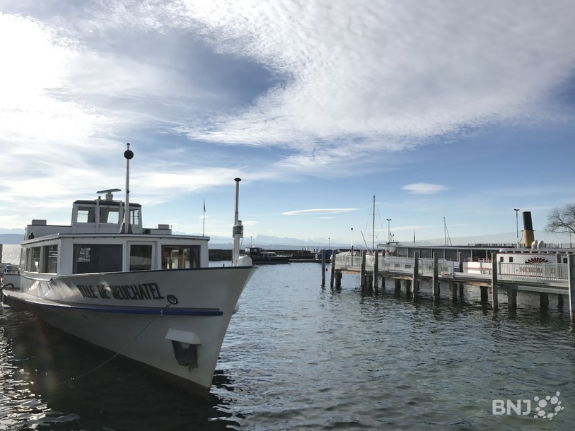 Des employés à bout, la loi sur le travail non respectée et un manque de sécurité sur les bateaux. Le Conseil d'administration de la Société de navigation sur les lacs de Neuchâtel et Morat s'est expliqué sur les raisons qui l'ont poussé à licencier le directeur avec effet immédiat