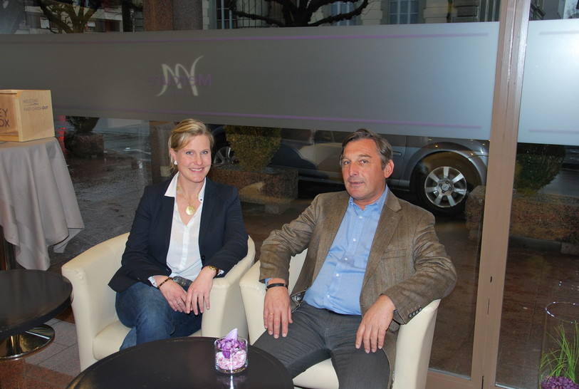 La créatrice de Swiss Take Away, Estèle Geiger et son collaborateur Claude Super