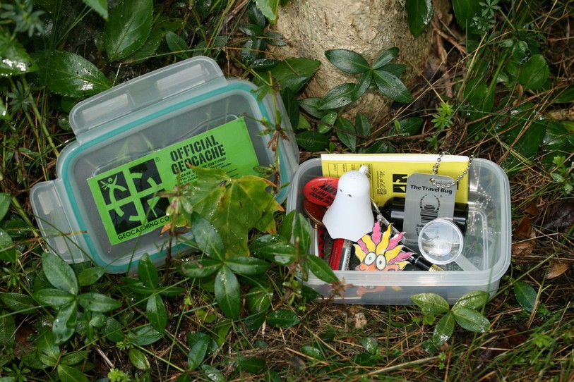 Une boîte dans le jeu Géocaching