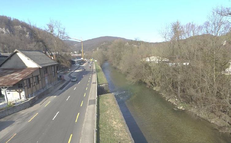 La route cantonale qui relie Soyhières à Delémont sera élargie et une glissière de sécurité installée pour apporter plus de sécurité aux cyclistes. 