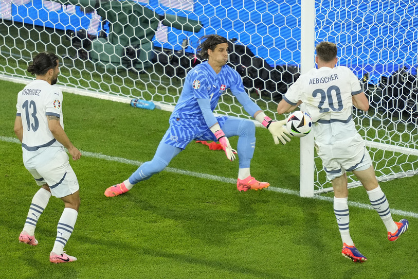 Avec le début de la phase à élimination directe, les gardiens (ici Yann Sommer) auront un rôle encore plus important. (Photo: KEYSTONE/AP/Andreea Alexandru).